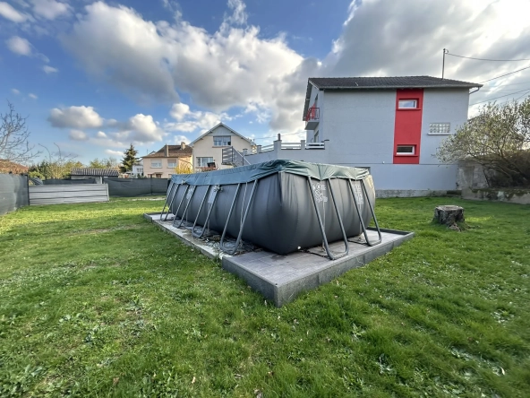 Maison individuelle rénovée avec piscine à Creutzwald – 125m² 