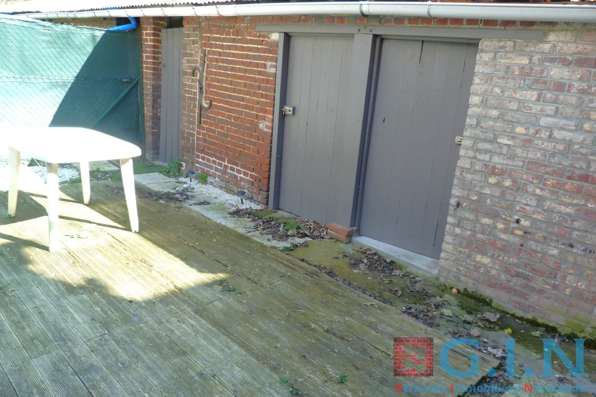 Maison à vendre à Rouen - 42m² rénovée avec dépendance et terrasse 