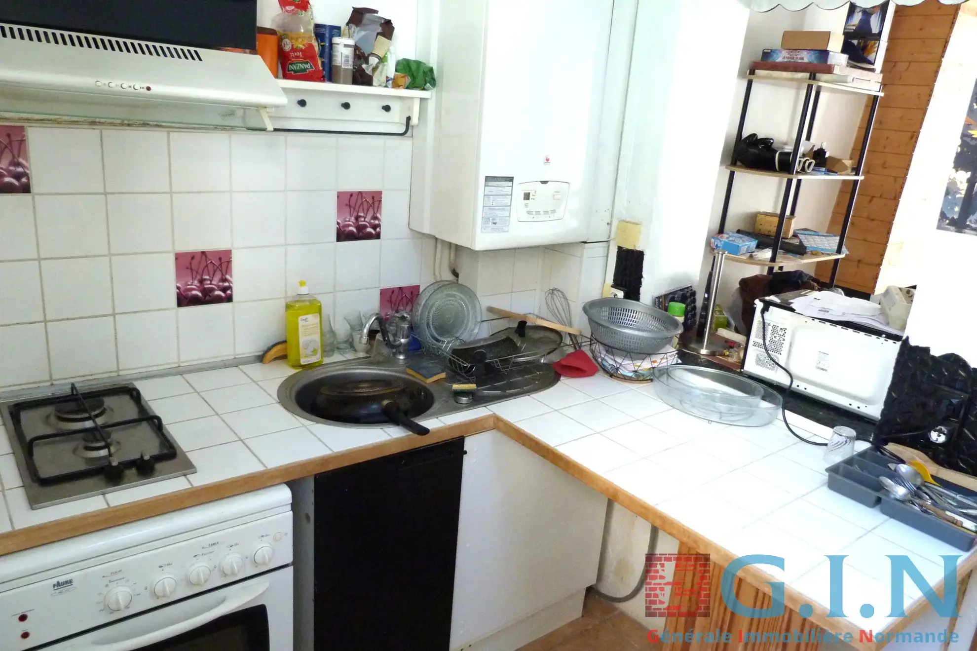 Maison à vendre à Rouen - 42m² rénovée avec dépendance et terrasse 
