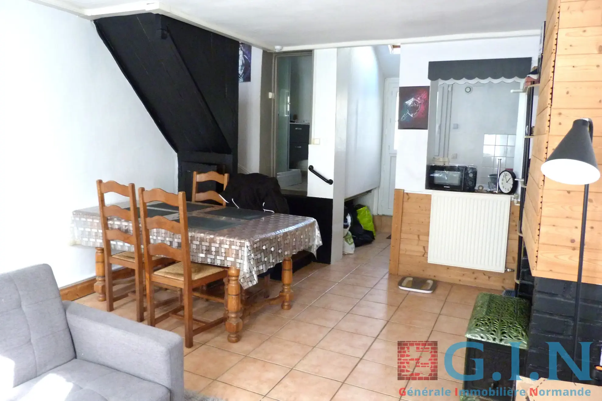 Maison à vendre à Rouen - 42m² rénovée avec dépendance et terrasse 
