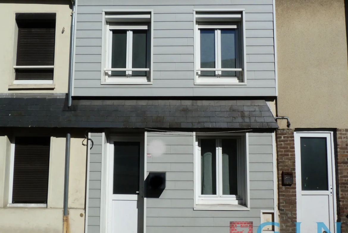 Maison à vendre à Rouen - 42m² rénovée avec dépendance et terrasse 