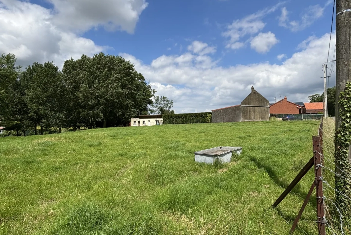 Terrain constructible de 3 094 m² à Hénin-sur-Cojeul, proche d'Arras 