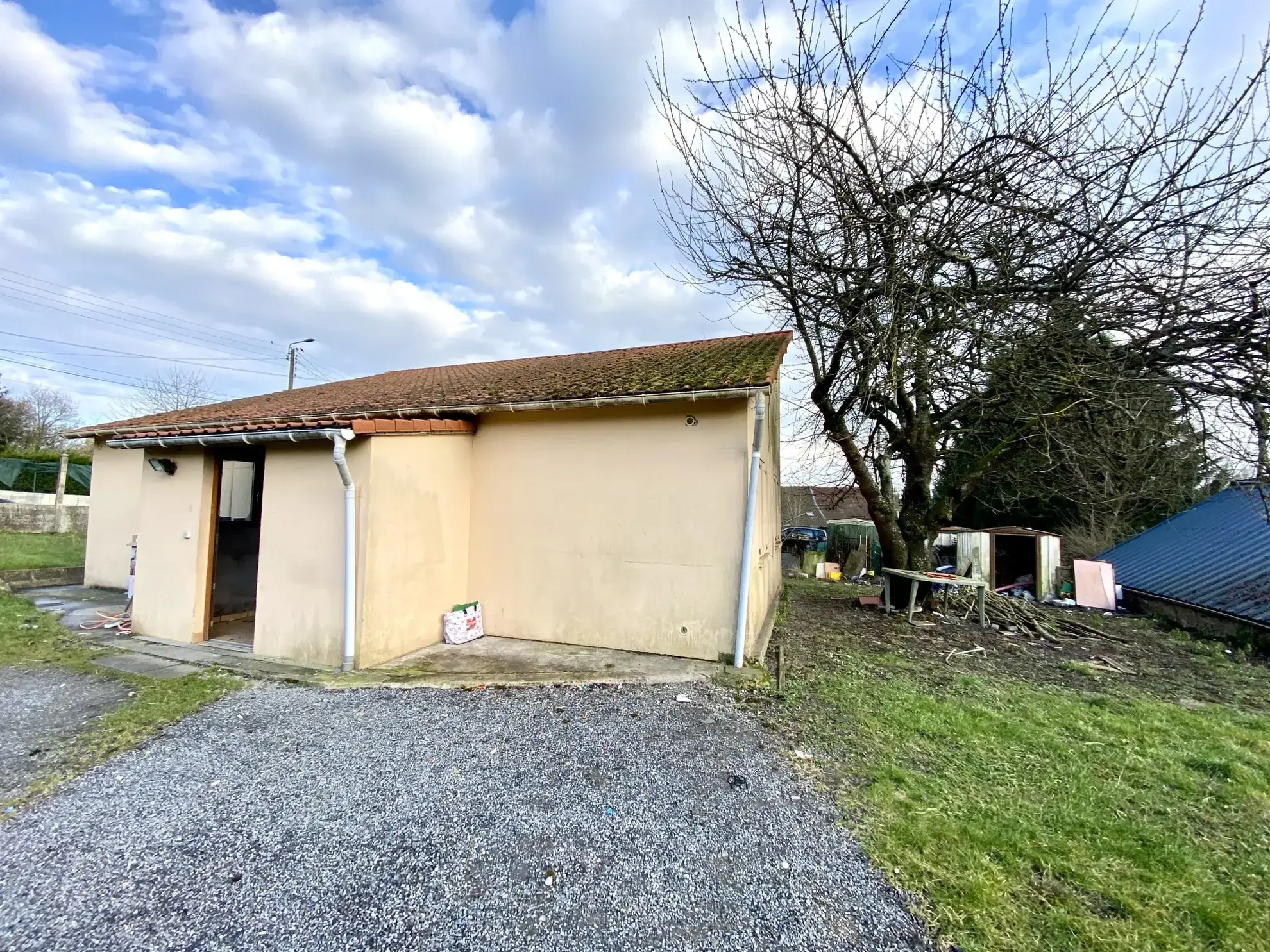 Ensemble immobilier à Hautmont avec fort potentiel d'investissement 