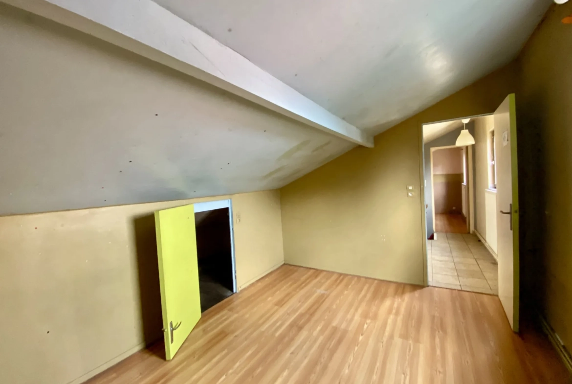 Ensemble immobilier à Hautmont avec fort potentiel d'investissement 