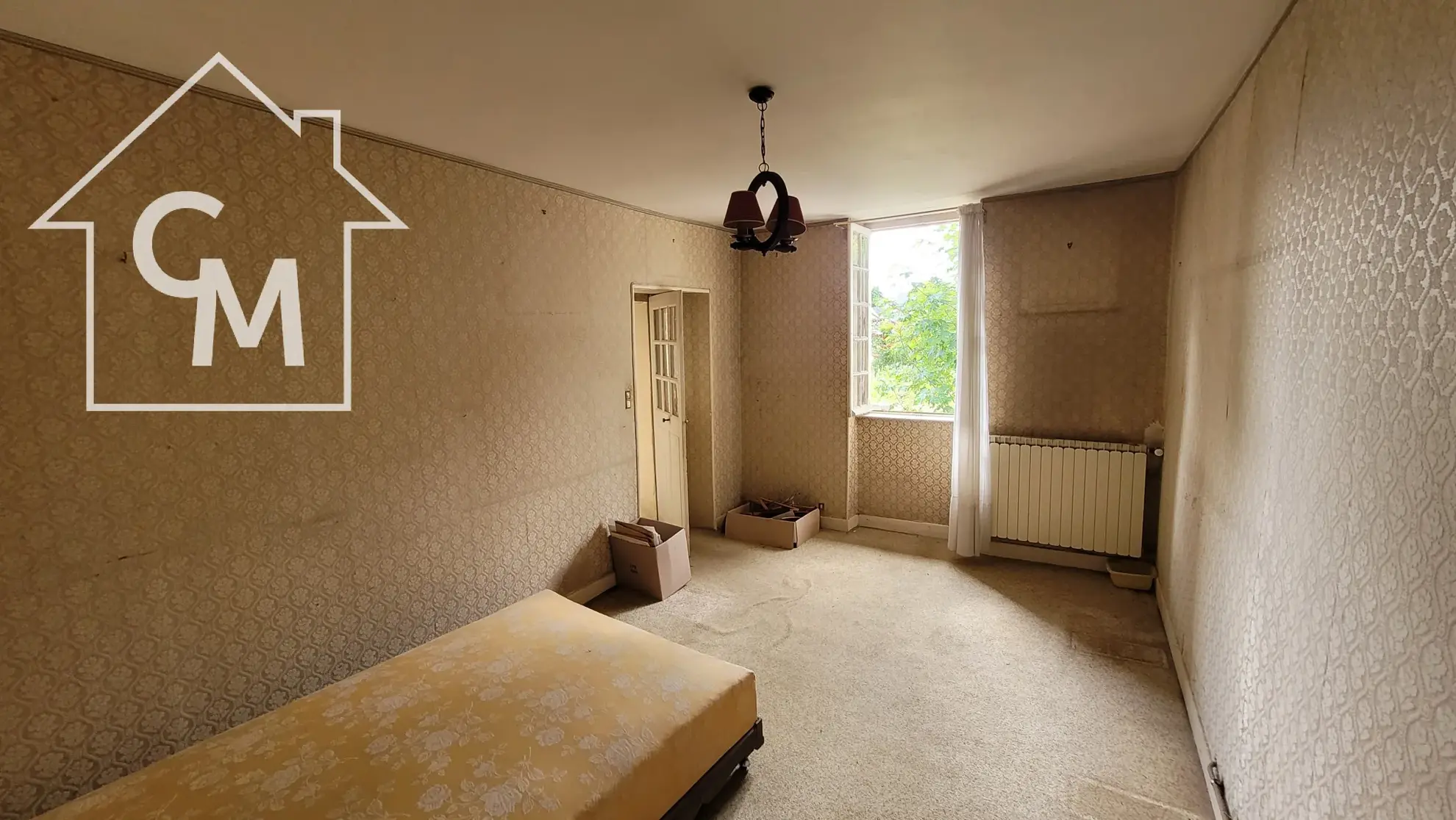 Maison spacieuse de 158 m² avec jardin, garage et dépendances à Pougues-les-Eaux 