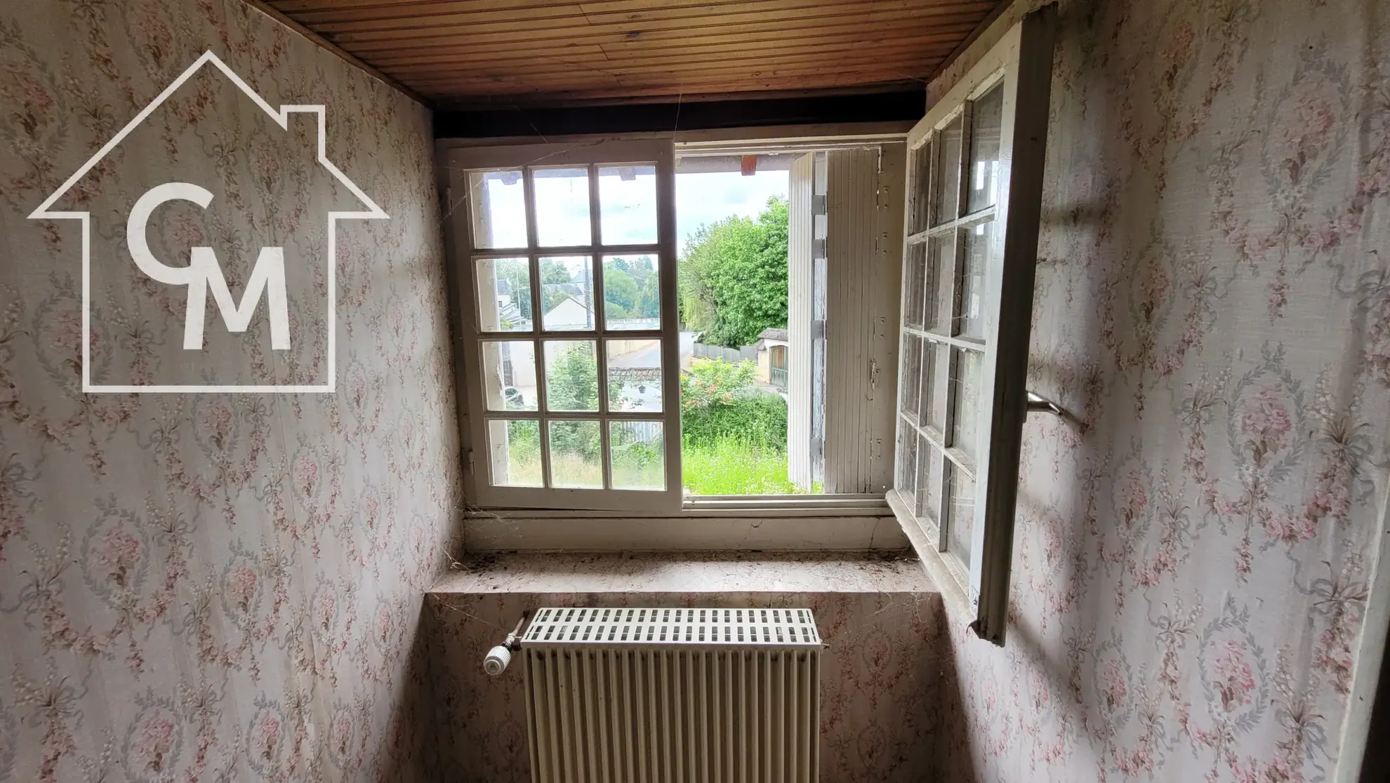 Maison spacieuse de 158 m² avec jardin, garage et dépendances à Pougues-les-Eaux 