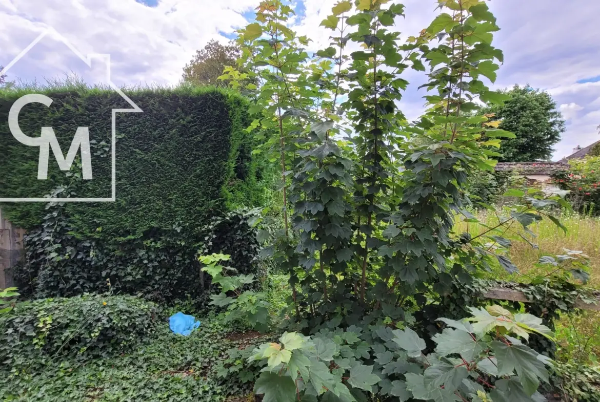Maison spacieuse de 158 m² avec jardin, garage et dépendances à Pougues-les-Eaux 