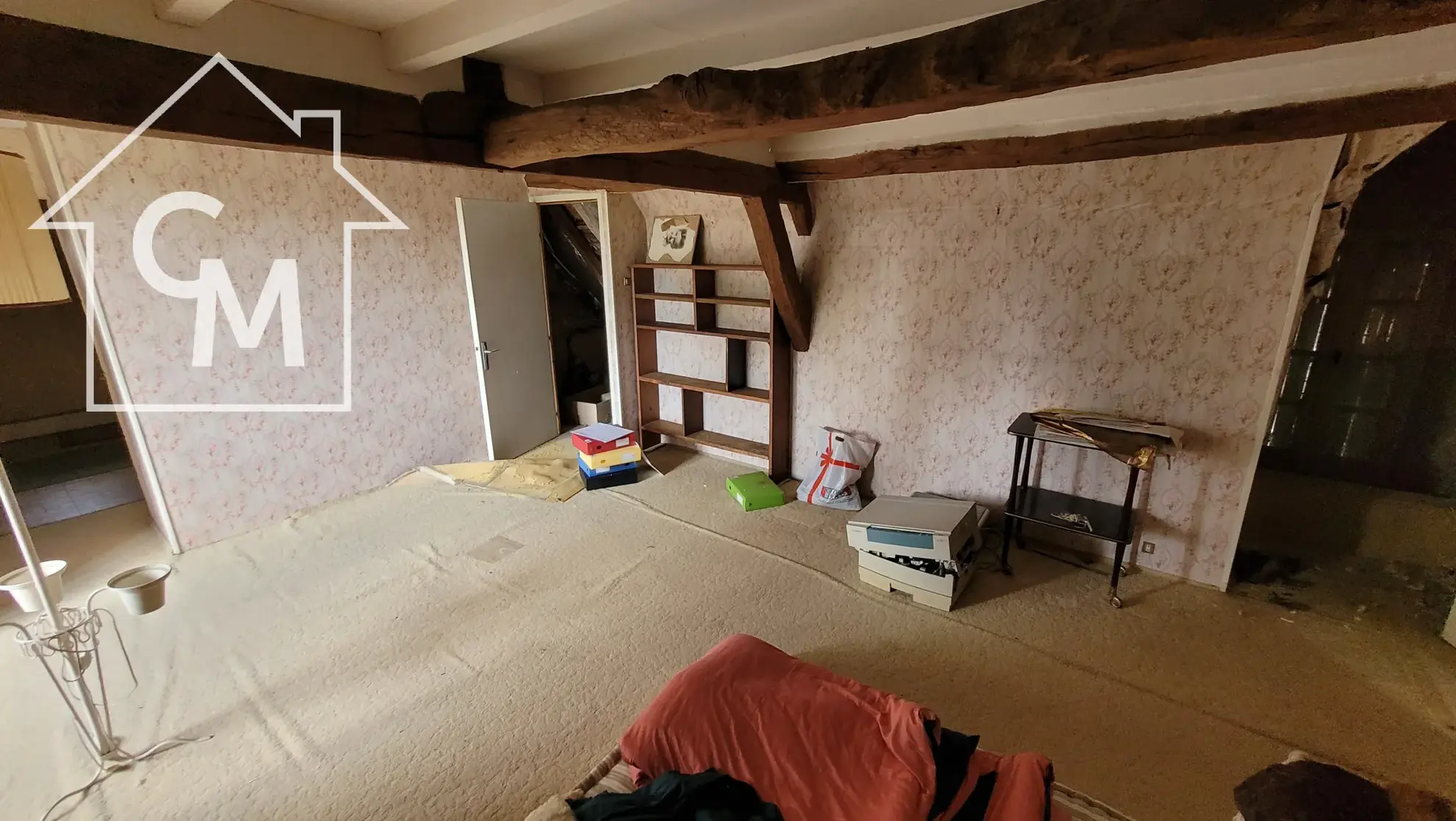 Maison spacieuse de 158 m² avec jardin, garage et dépendances à Pougues-les-Eaux 
