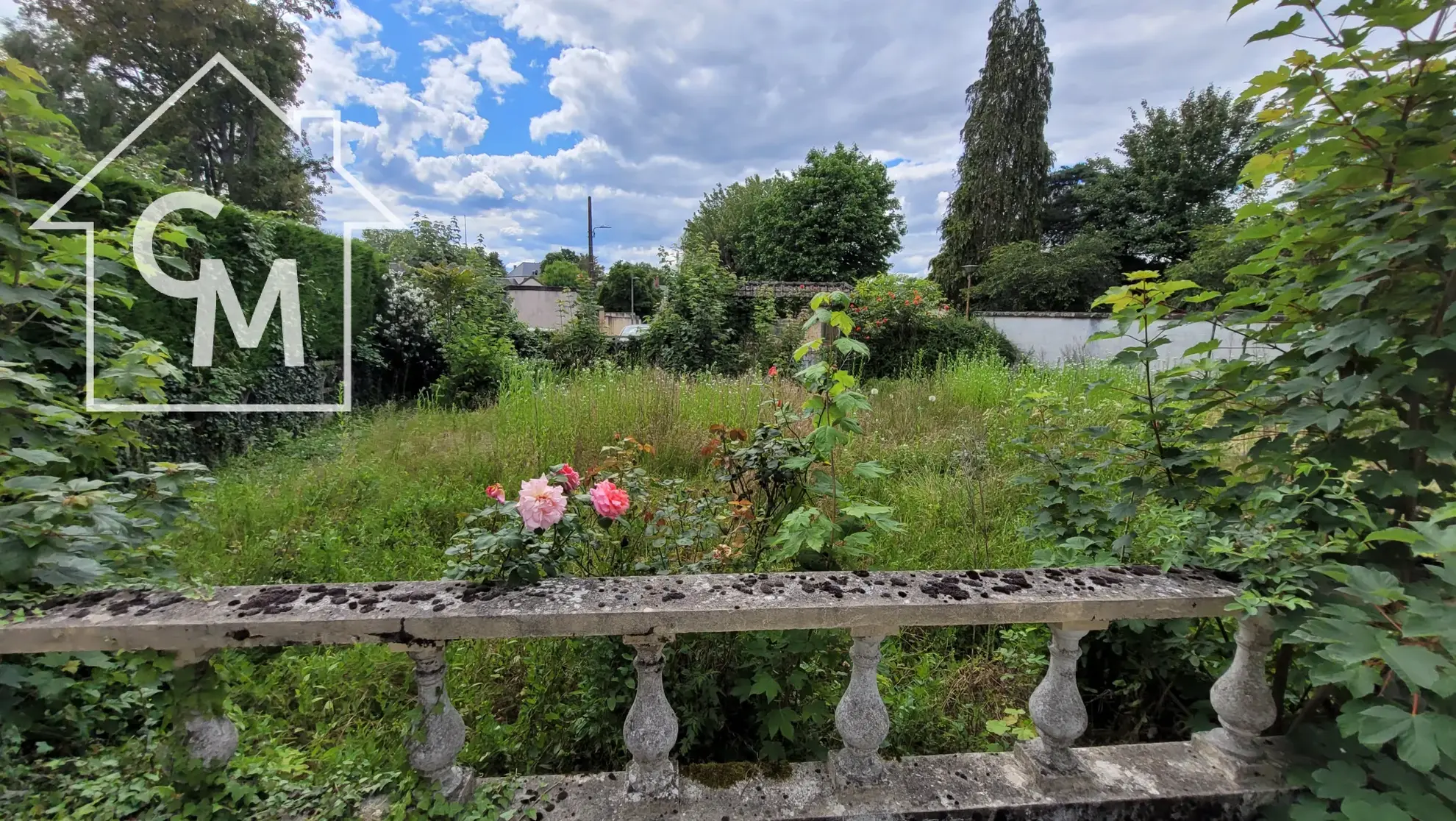 Maison spacieuse de 158 m² avec jardin, garage et dépendances à Pougues-les-Eaux 