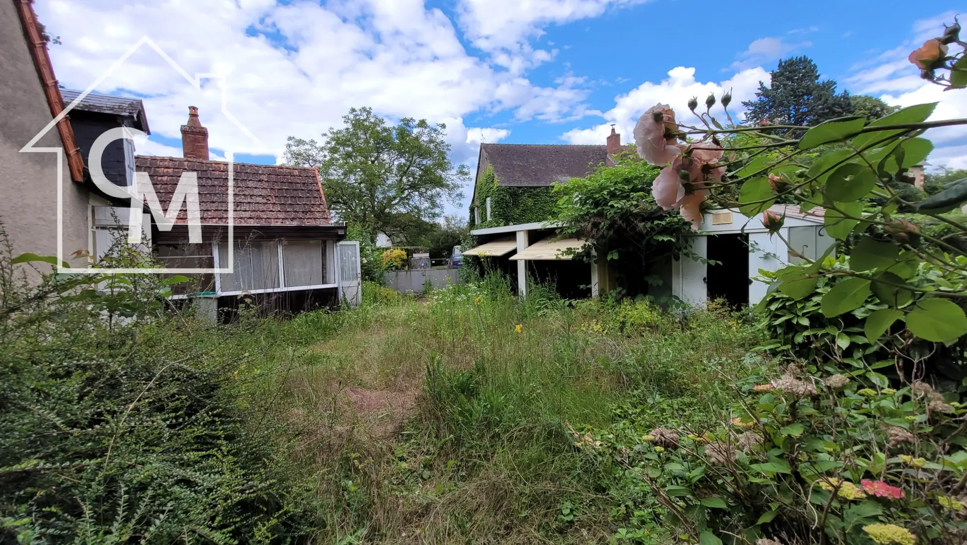 Maison spacieuse de 158 m² avec jardin, garage et dépendances à Pougues-les-Eaux 