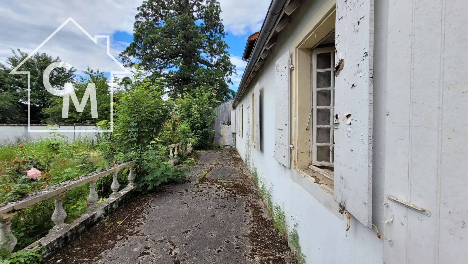 Maison spacieuse de 158 m² avec jardin, garage et dépendances à Pougues-les-Eaux 
