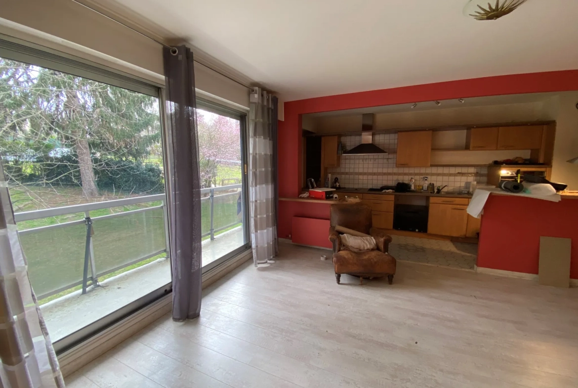 Appartement 3 pièces de 69 m² à Viry-Châtillon avec balcon, cave et parking sécurisé 