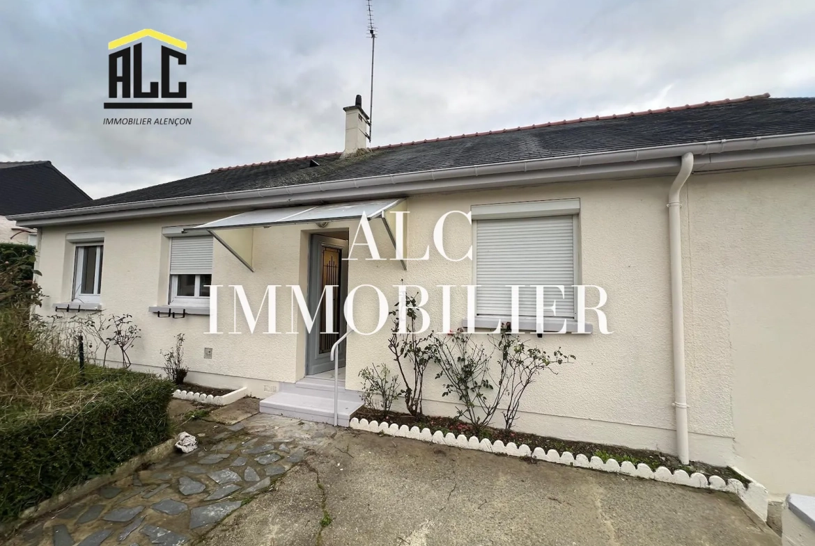 Maison à vendre de 103,84 m² à Saint-Germain-du-Corbeïs - Plain-pied avec 3 chambres 