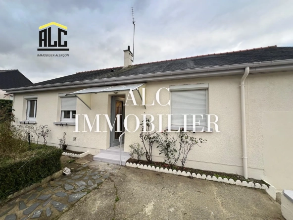 Maison à vendre de 103,84 m² à Saint-Germain-du-Corbeïs - Plain-pied avec 3 chambres