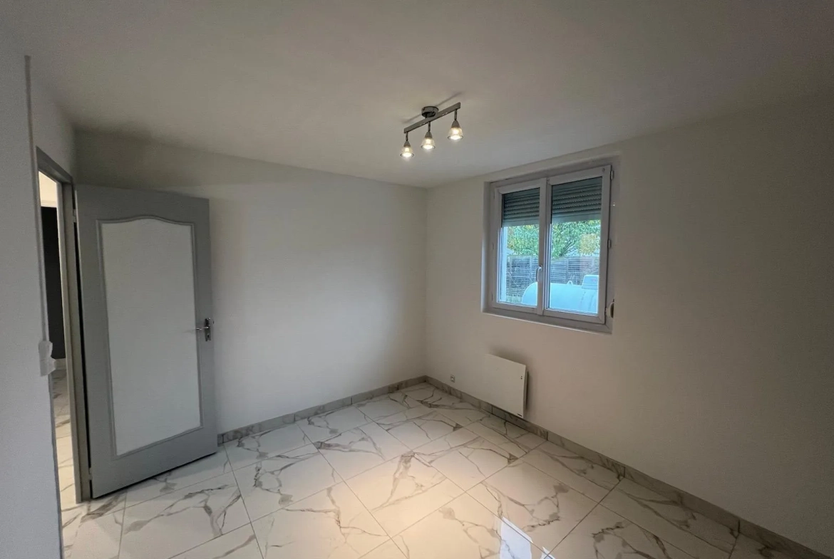 Maison à vendre de 103,84 m² à Saint-Germain-du-Corbeïs - Plain-pied avec 3 chambres 