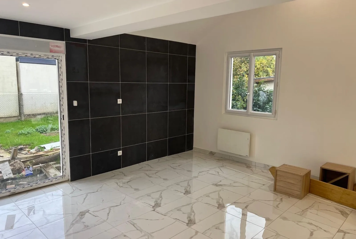 Maison à vendre de 103,84 m² à Saint-Germain-du-Corbeïs - Plain-pied avec 3 chambres 