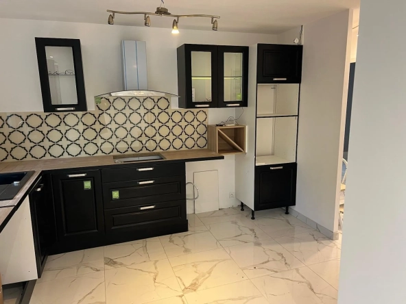 Maison à vendre de 103,84 m² à Saint-Germain-du-Corbeïs - Plain-pied avec 3 chambres 