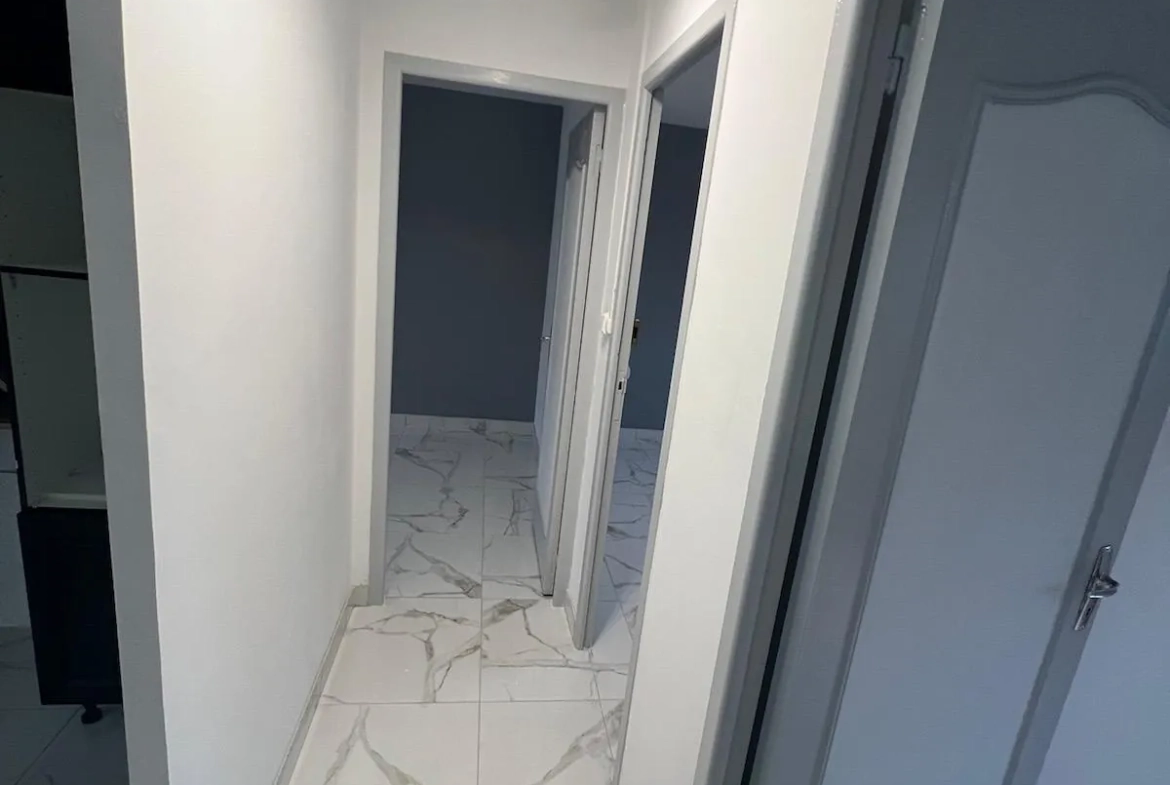 Maison à vendre de 103,84 m² à Saint-Germain-du-Corbeïs - Plain-pied avec 3 chambres 