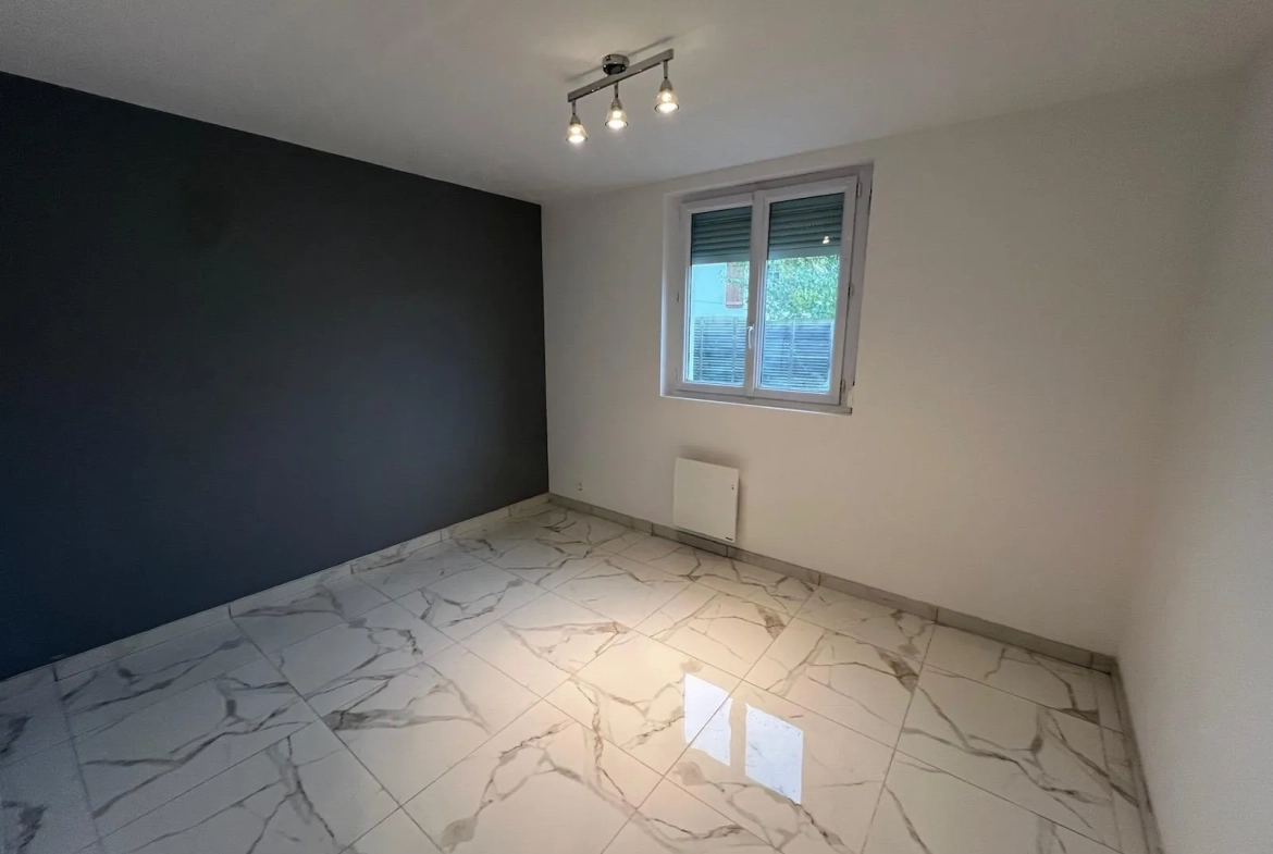 Maison à vendre de 103,84 m² à Saint-Germain-du-Corbeïs - Plain-pied avec 3 chambres 