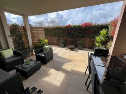 Appartement T2 en vente à Avignon avec terrasse et garage à 38 000 € 