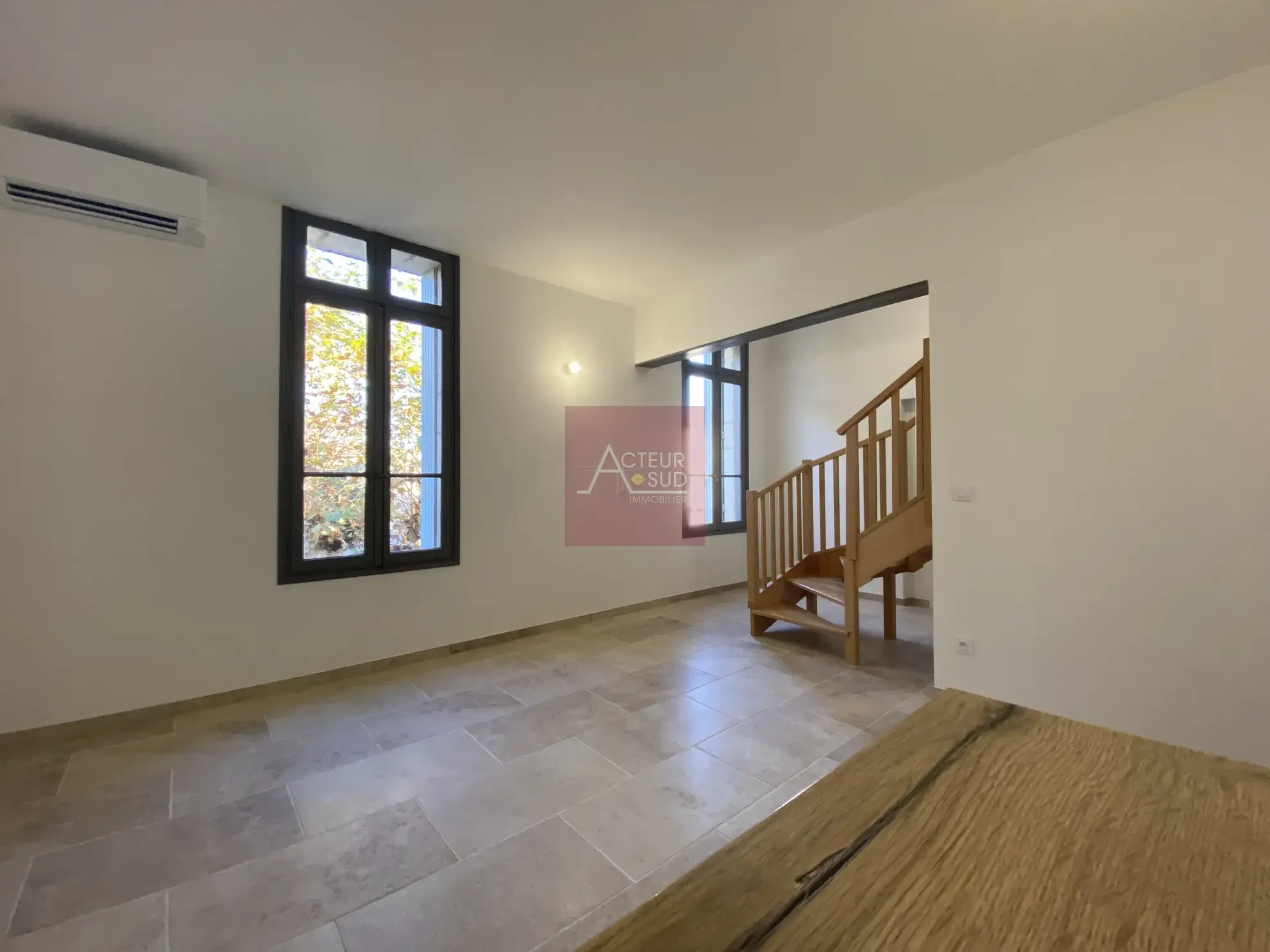 Appartement 4 pièces rénové à Pignan de 120 m² avec balcon et duplex 