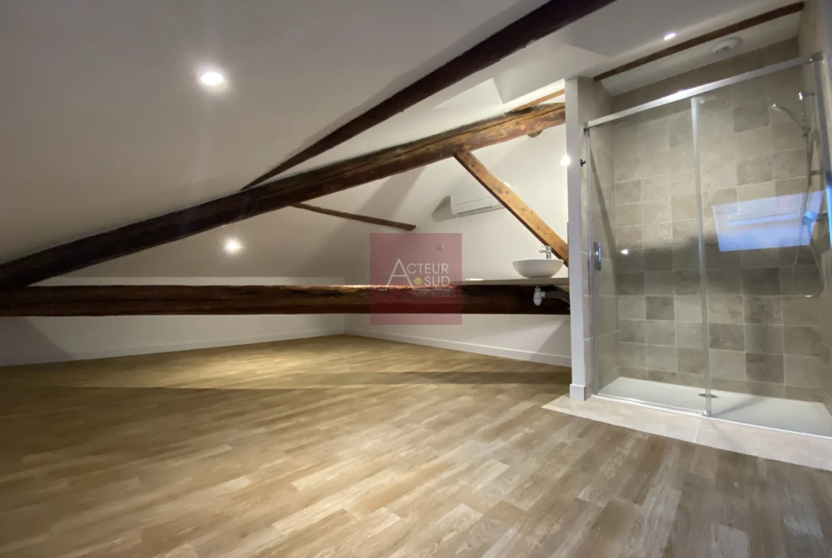 Appartement 4 pièces rénové à Pignan de 120 m² avec balcon et duplex 