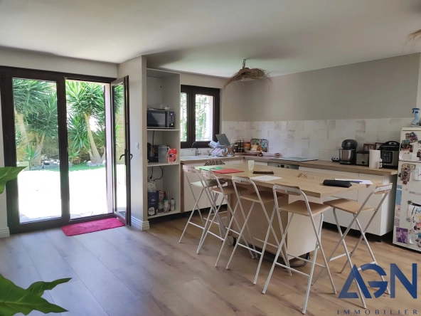 Maison 3 pièces avec jardin et terrasse à Agde, entièrement rénovée 
