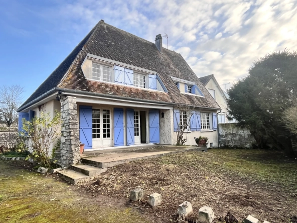Belle maison à rénover à Oysonville, proche Paris et Etampes, avec jardin et garage