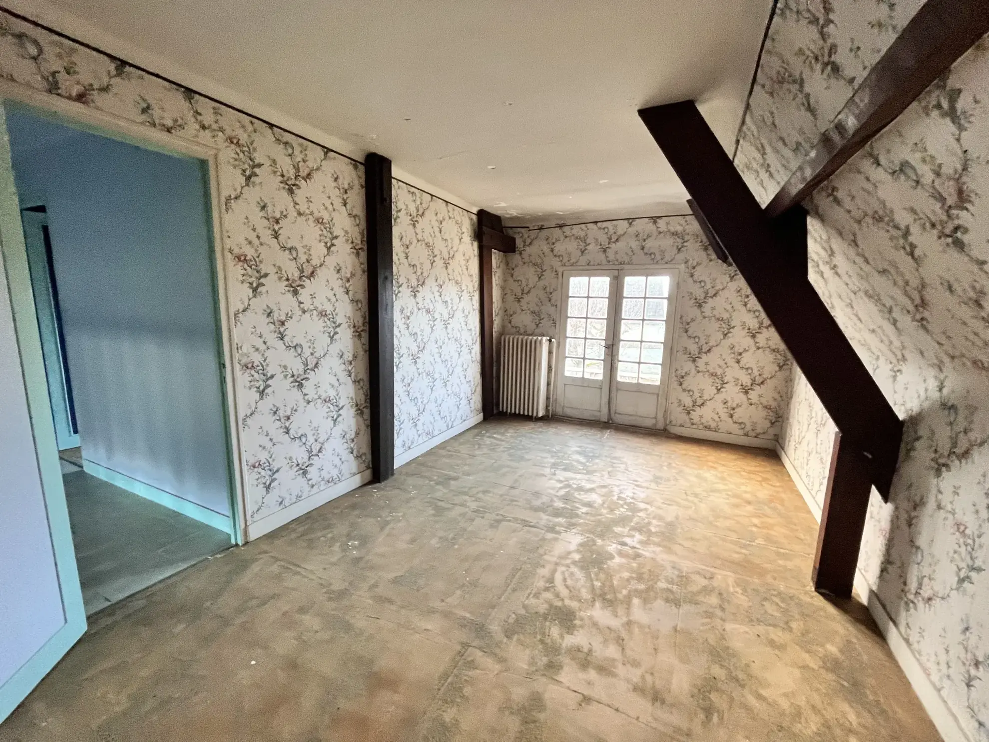Belle maison à rénover à Oysonville, proche Paris et Etampes, avec jardin et garage 