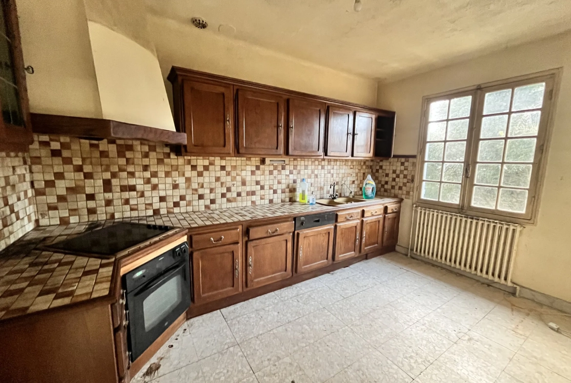 Belle maison à rénover à Oysonville, proche Paris et Etampes, avec jardin et garage 
