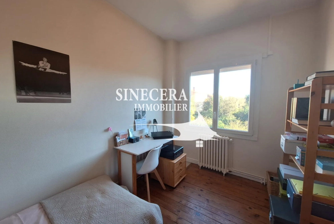 Maison de ville à Bergerac avec jardin, 3 chambres, idéale pour investissement locatif 