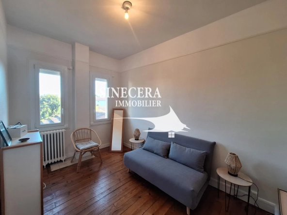 Maison de ville à Bergerac avec jardin, 3 chambres, idéale pour investissement locatif 