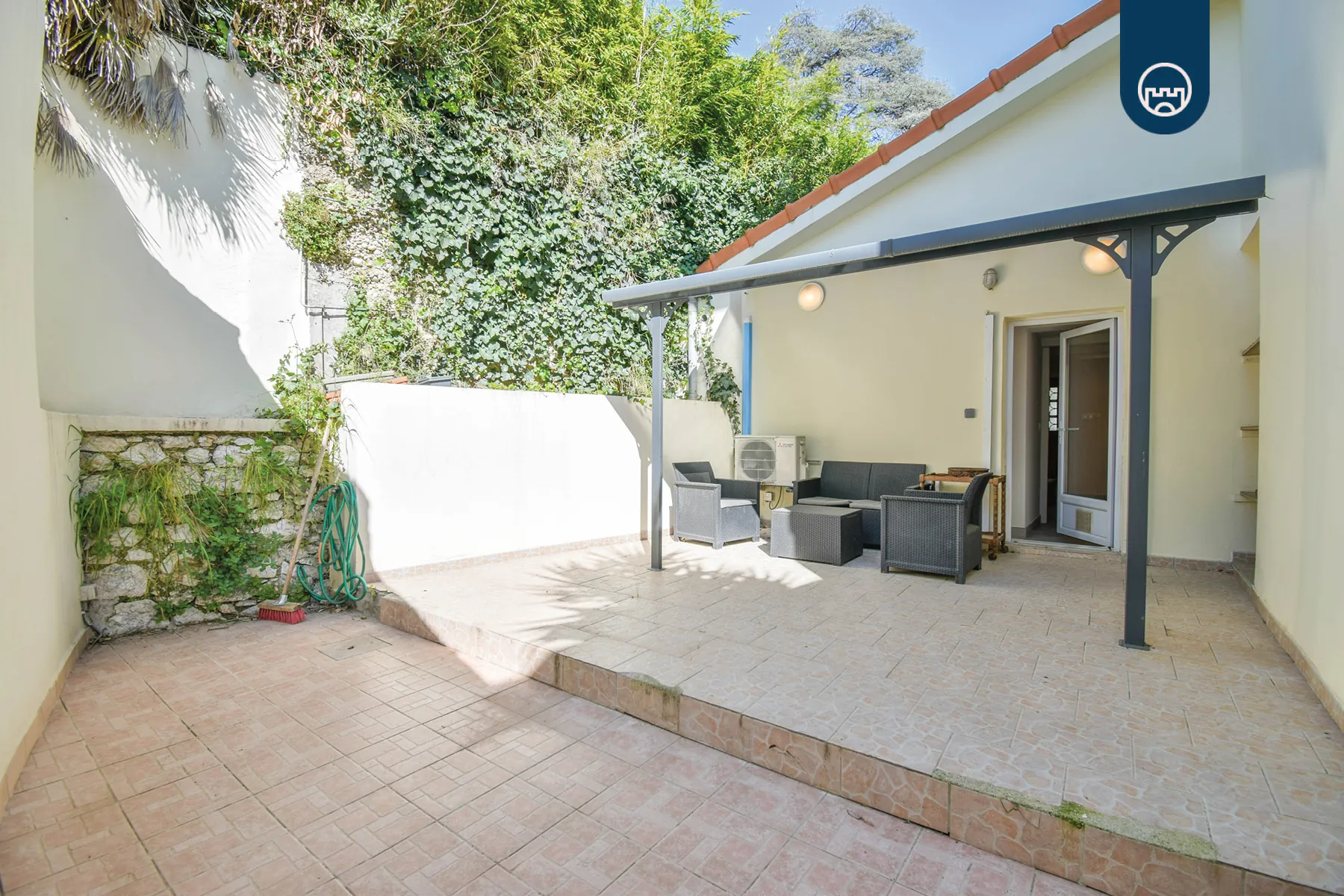 Appartement 2 pièces à Nice Saint Philippe avec terrasse et vue mer 