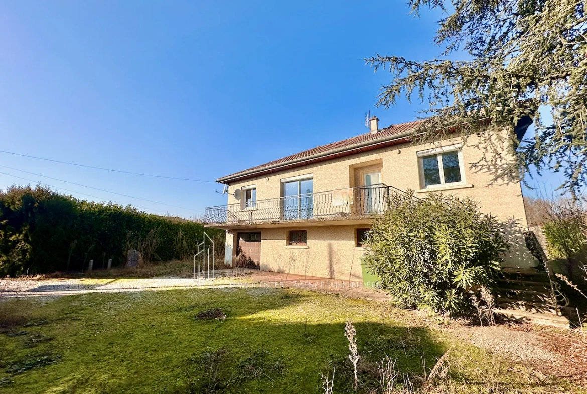 Maison de 100 m² avec grand terrain à Clonas-sur-Vareze - Opportunité à saisir 