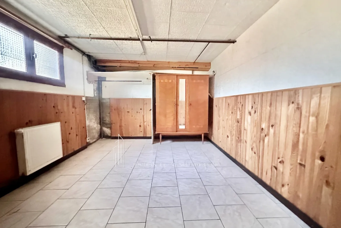 Maison de 100 m² avec grand terrain à Clonas-sur-Vareze - Opportunité à saisir 