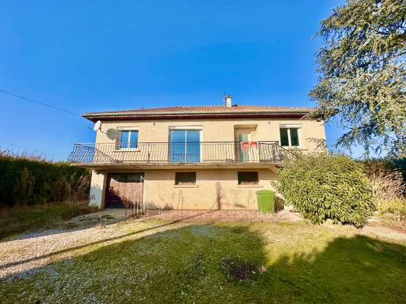 Maison de 100 m² avec grand terrain à Clonas-sur-Vareze - Opportunité à saisir