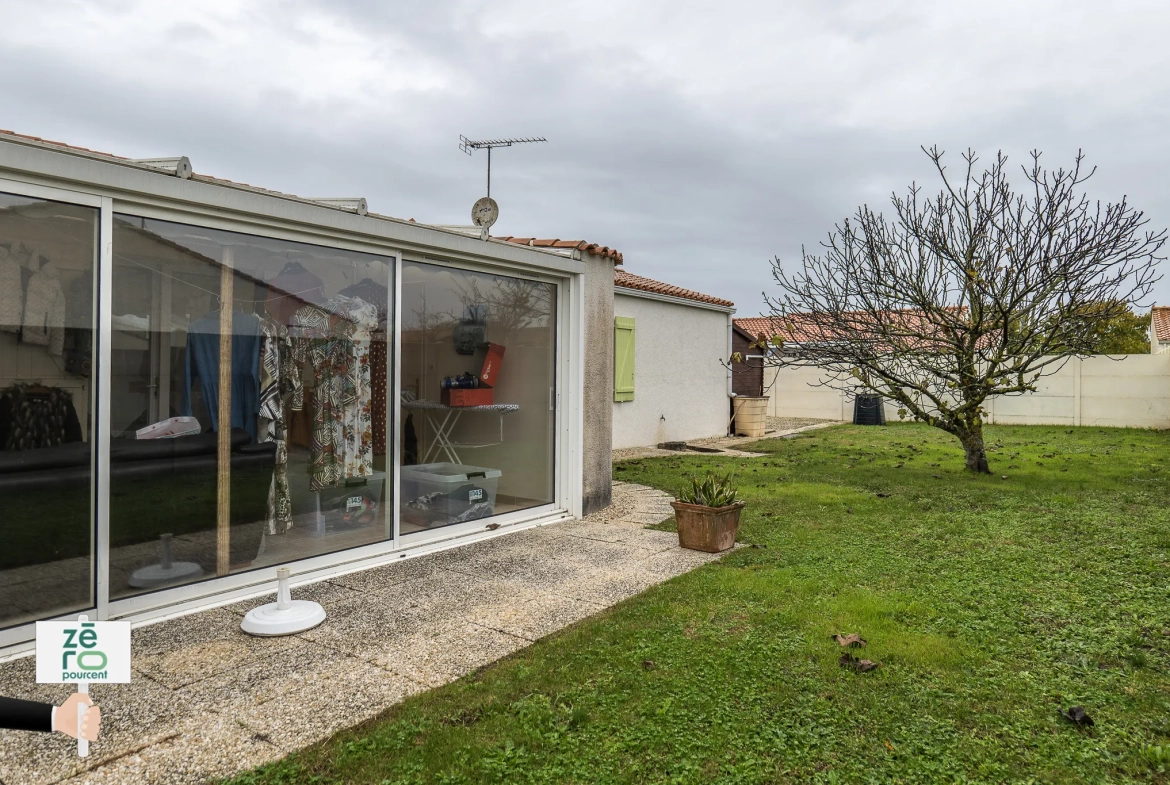 Charmant pavillon à vendre à L’Aiguillon, 2 chambres, véranda, garage et terrain clos en Vendée 