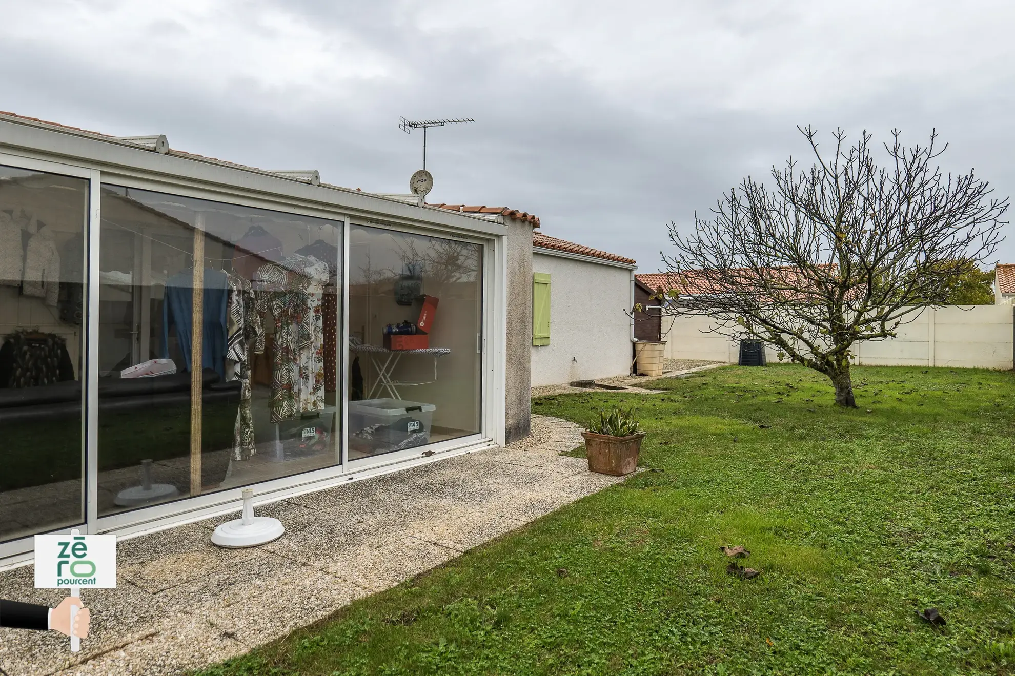 Charmant pavillon à vendre à L’Aiguillon, 2 chambres, véranda, garage et terrain clos en Vendée 