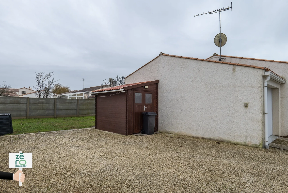 Charmant pavillon à vendre à L’Aiguillon, 2 chambres, véranda, garage et terrain clos en Vendée 