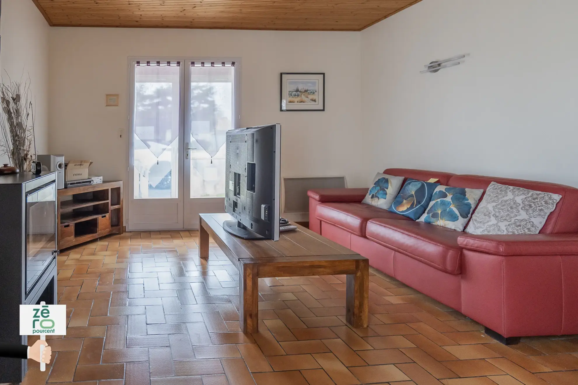 Charmant pavillon à vendre à L’Aiguillon, 2 chambres, véranda, garage et terrain clos en Vendée 