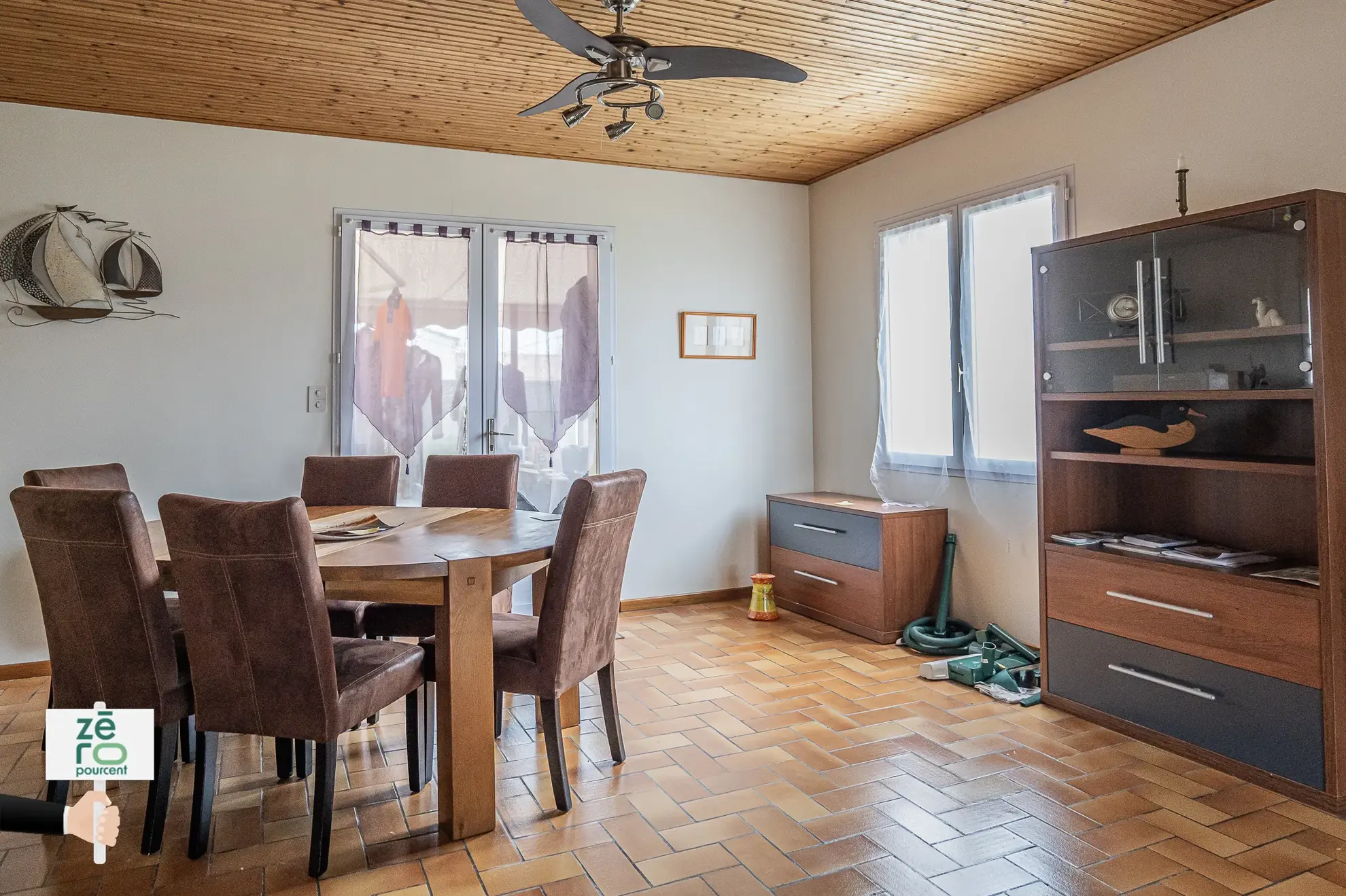 Charmant pavillon à vendre à L’Aiguillon, 2 chambres, véranda, garage et terrain clos en Vendée 