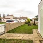 Charmant pavillon à vendre à L’Aiguillon, 2 chambres, véranda, garage et terrain clos en Vendée