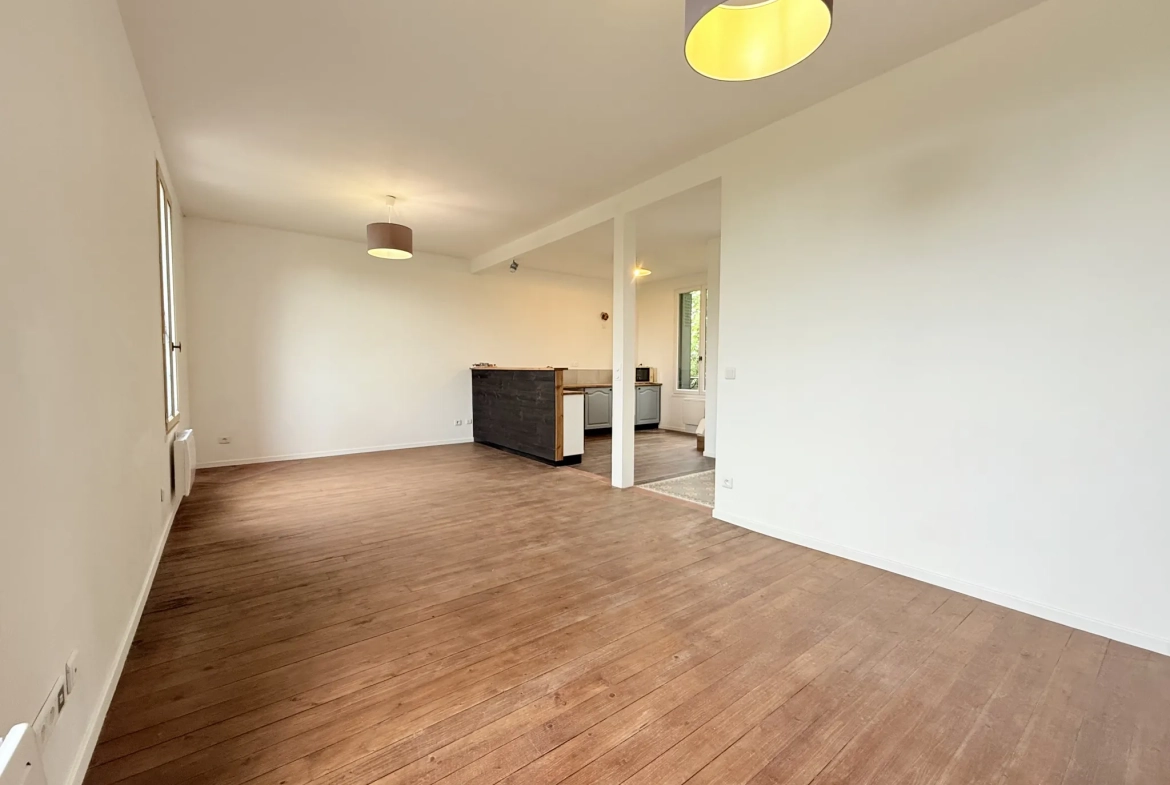Maison rénovée de 87 m² avec grand terrain à Vierzon, quartier Nord 