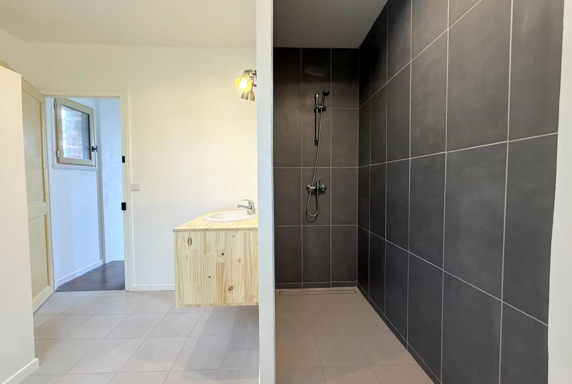 Maison rénovée de 87 m² avec grand terrain à Vierzon, quartier Nord 