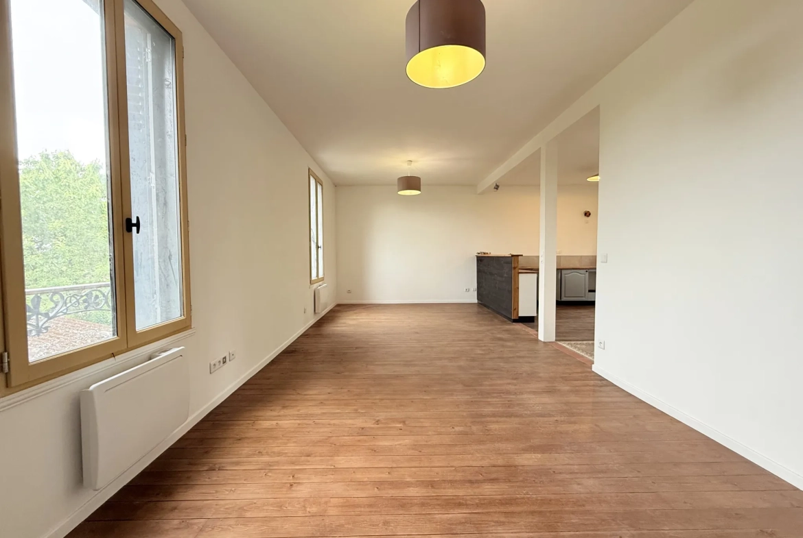 Maison rénovée de 87 m² avec grand terrain à Vierzon, quartier Nord 