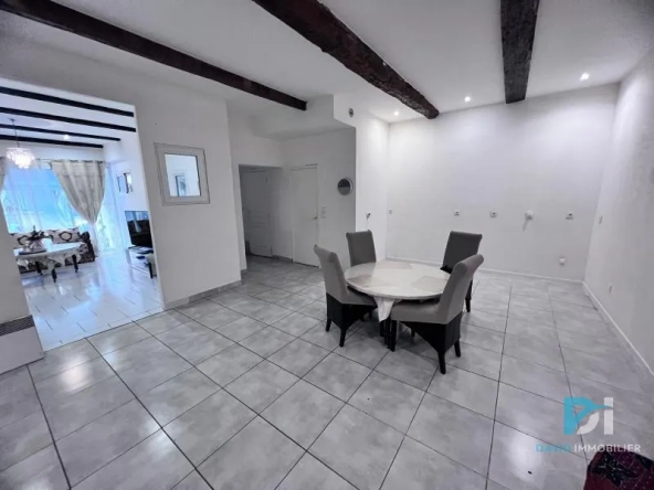 Grande maison de village à Bessan avec potentiel d'aménagement et terrasse