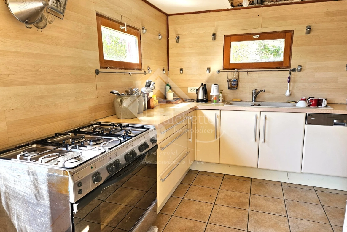 Longère de 190 m² avec grand terrain à Jaligny-sur-Besbre, Allier 