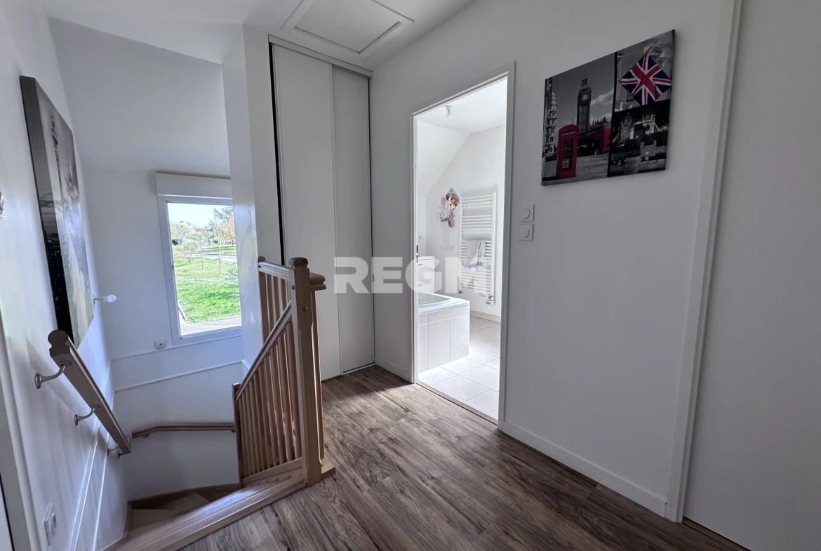 Maison récente de 96 m² avec jardin et garage à Saint-Denis-en-Val (45) 