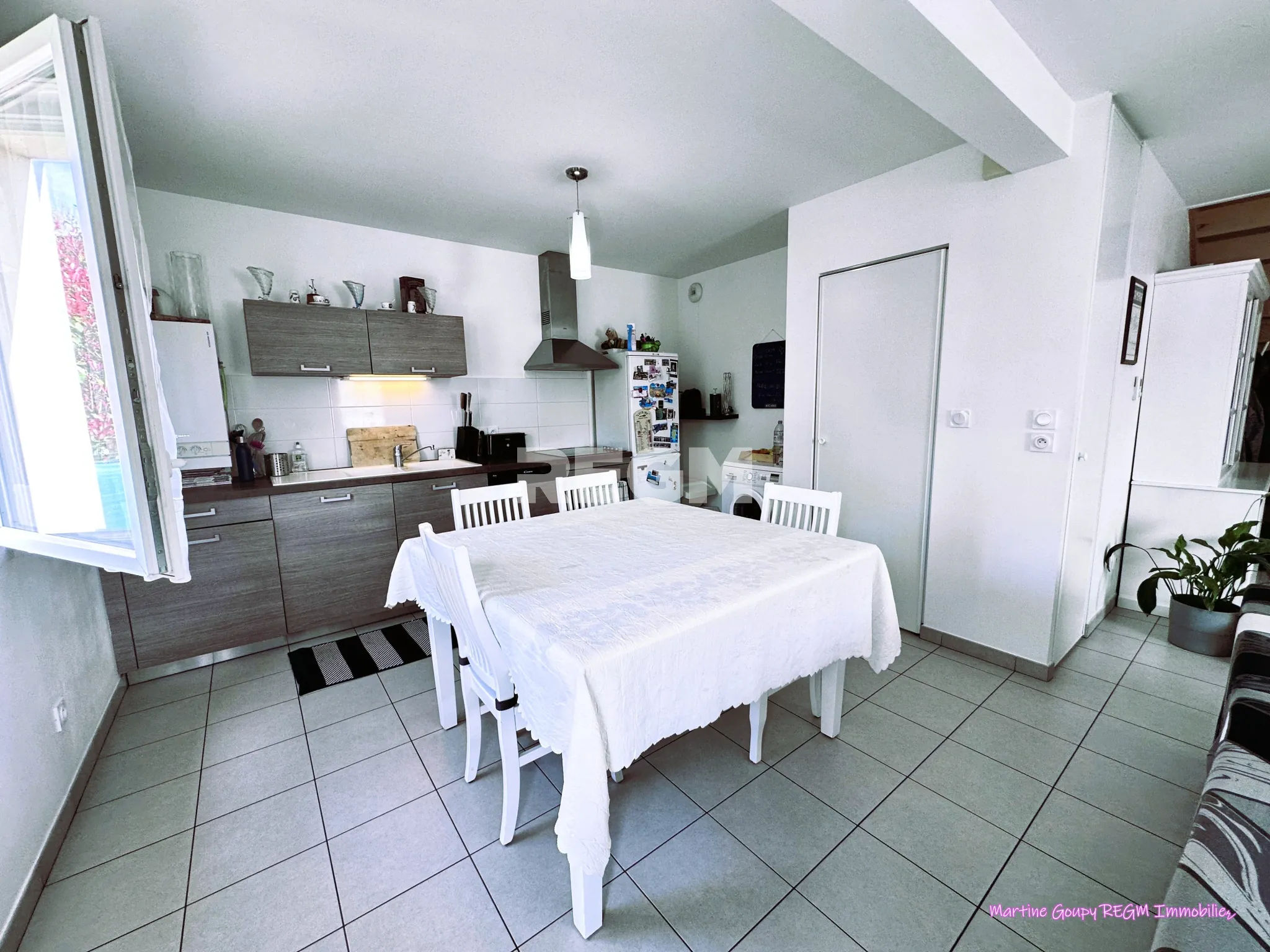 Maison récente de 96 m² avec jardin et garage à Saint-Denis-en-Val (45) 