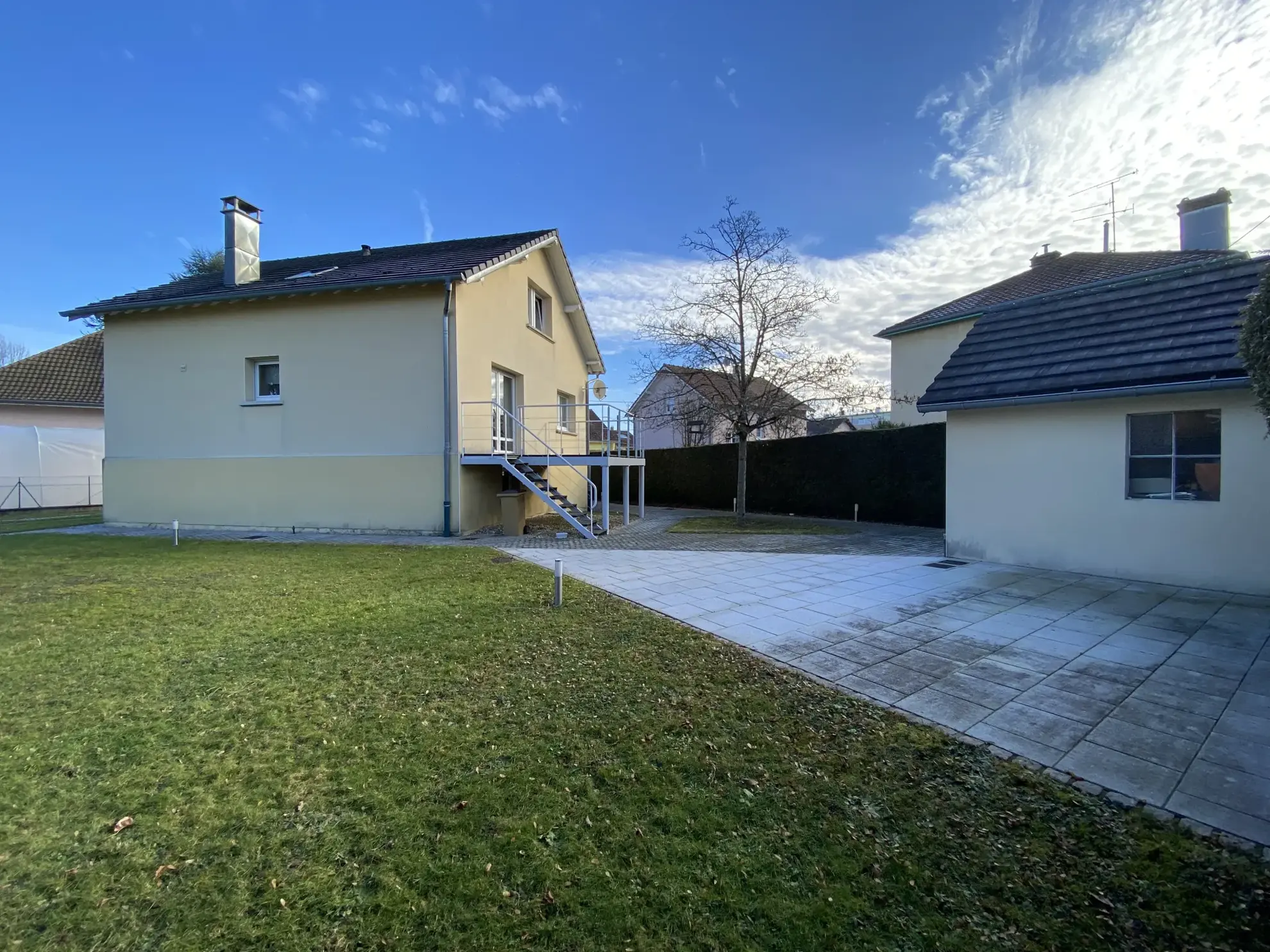 Belle maison familiale à Valdoie en impasse avec jardin et dépendance 